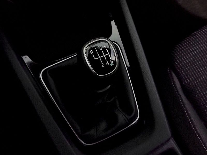 Škoda Octavia (2025) Selection Business 1,5 Tsi 110 - fotka 22 z 36
