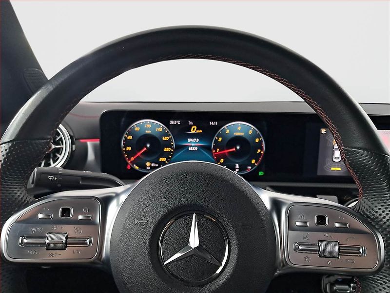 Mercedes-Benz CLA (2021) AMG Paket 200 - fotka 18 z 19