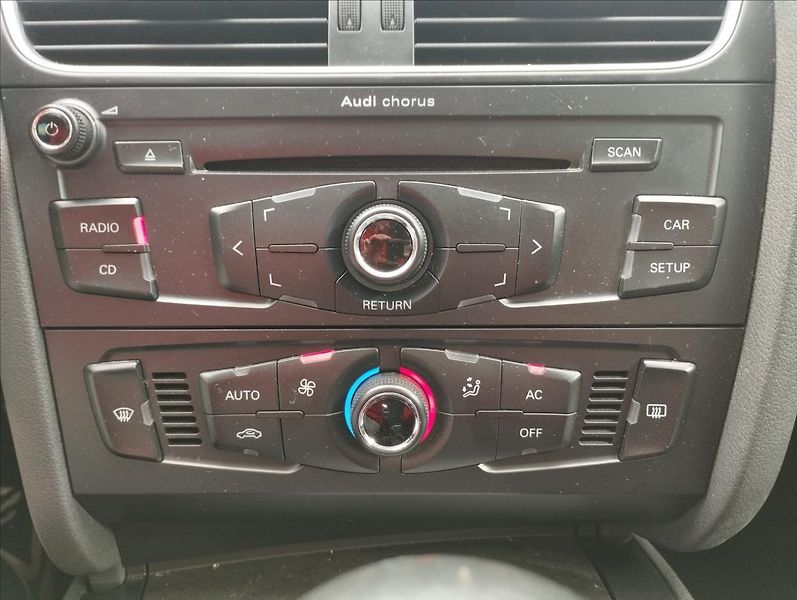 Audi A4 2,0 105KW - fotka 14 z 17