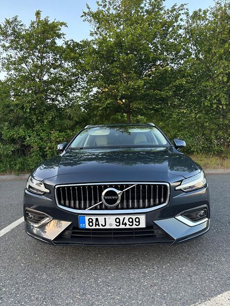 Volvo V60 (2019) - fotografie inzerátu