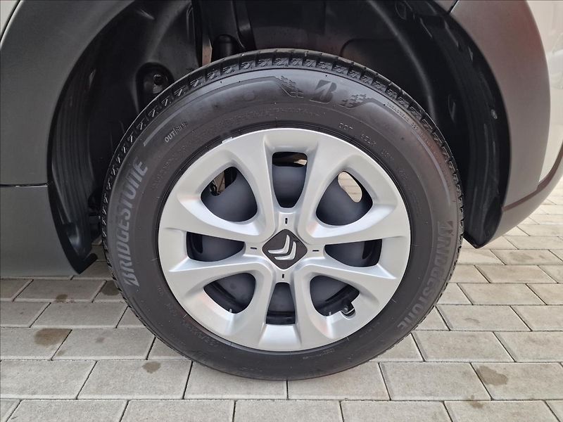 Citroën C3 1.2 PureTech Feel,ČR,1.Maj. - fotka 43 z 47