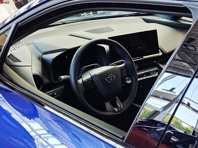 Toyota C-HR Style 1,8 Hybrid + Zimní kompl - fotka 7 z 7