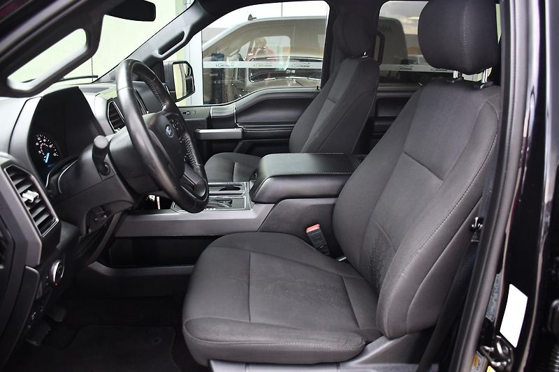 Ford F-150 2.7 L ECOBOOST XLT SPORT 4X4 - fotka 13 z 38