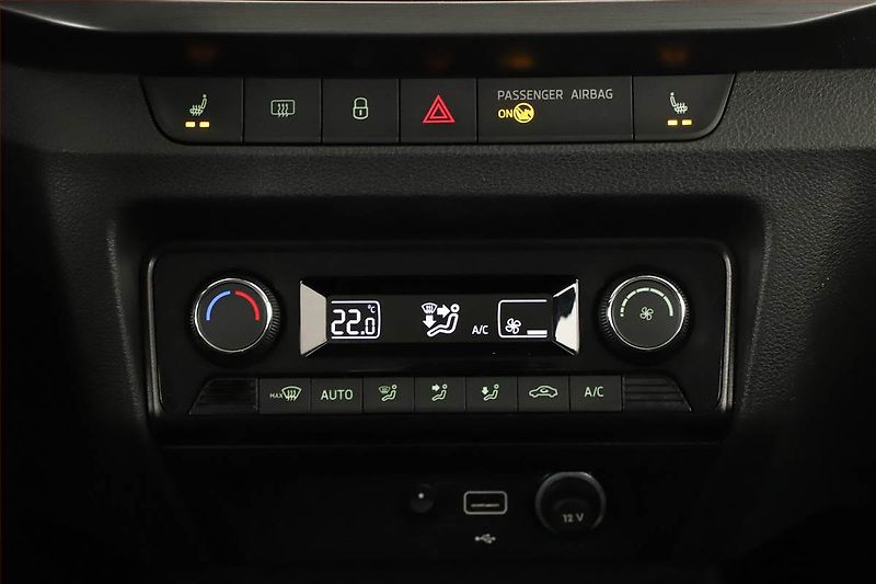 Škoda Fabia (2019) Style 1.0 TSI, ČR,1.maj - fotka 14 z 17