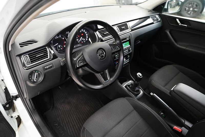 Škoda Rapid - fotka 5 z 6