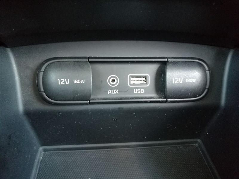 Kia Sorento 2,2 CRDi AWD ECOdynamics - fotka 12 z 27