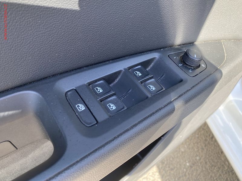 Seat Leon (2016) 1.4 TSi, Style, LED, šíbr, - fotka 13 z 19