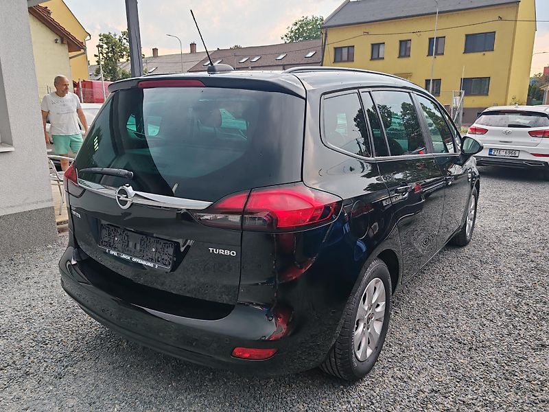 Opel Zafira 1.4 active Tourer - fotka 4 z 24