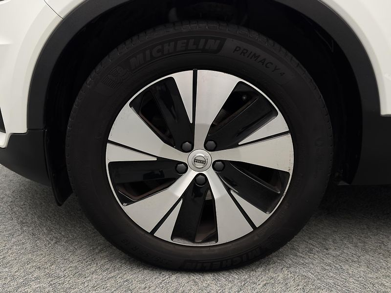 Volvo XC40 D3 MOMENTUM AUT  - fotka 46 z 46