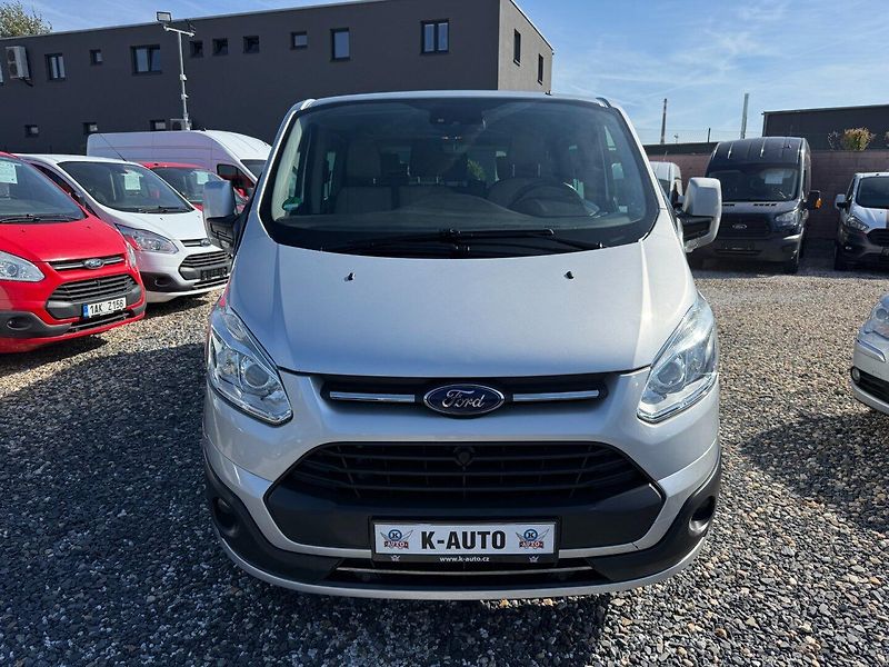 Ford Tourneo Custom (2016) 2.0TDCi 96kW *L2H1*ALU*Tažné* - fotka 2 z 24