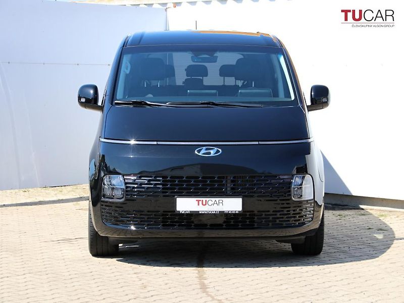 Hyundai Staria (2022) 2.2 CRDI 4x4 9 Sedadel, Kůže  - fotka 3 z 37