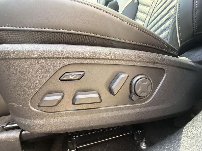 Kia Sorento 1.6-NOVÝ VŮZ-ZÁRUKA-MAX.VÝBAVA - fotka 18 z 61