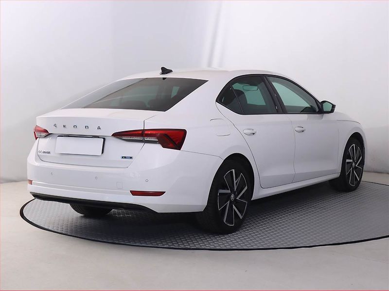 Škoda Octavia (2022) 1.5 TSI - fotka 5 z 20