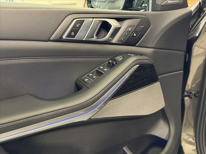 BMW X5 40d M-SPORT VZDUCH ZÁRUKA - fotka 13 z 37