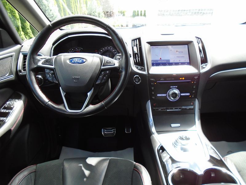 Ford S-MAX 2.0EcoBlue140kW 8AT ST-Line 7m - fotka 19 z 48
