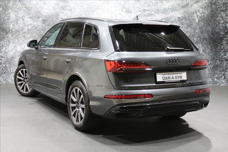 Audi Q7 3,0 TDI Quattro S-Line - fotka 3 z 35