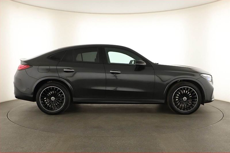 Mercedes-Benz GLC (2026) 200 4MATIC, AMG, Navigace - fotka 6 z 27