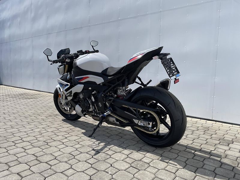 BMW (2026) S 1000 R - fotka 7 z 12