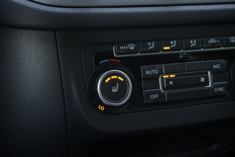 Volkswagen Tiguan 1.4 TSI LIVE - fotka 17 z 40
