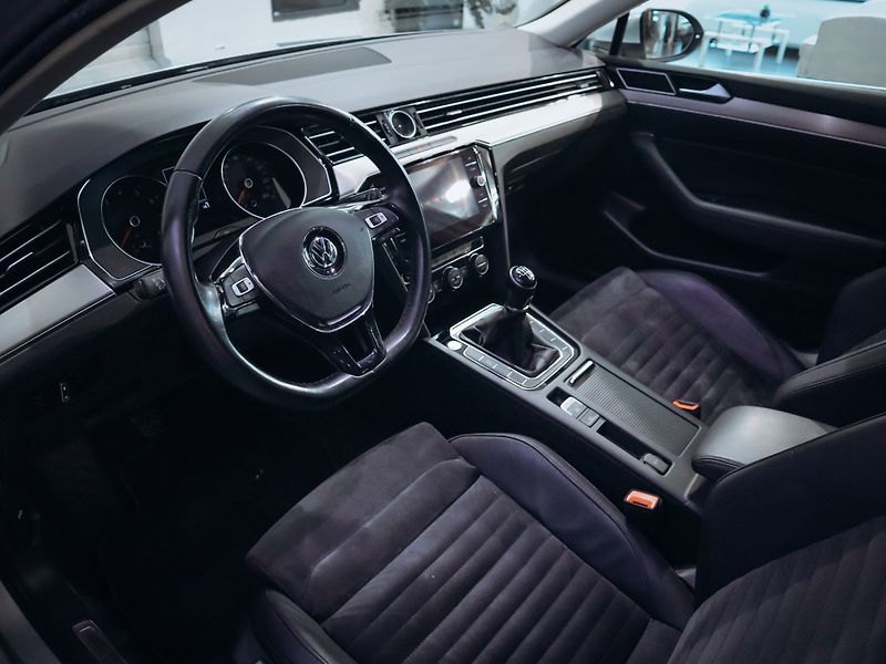 Volkswagen Passat Variant 1.5 TSI Highline Variant - fotka 23 z 28