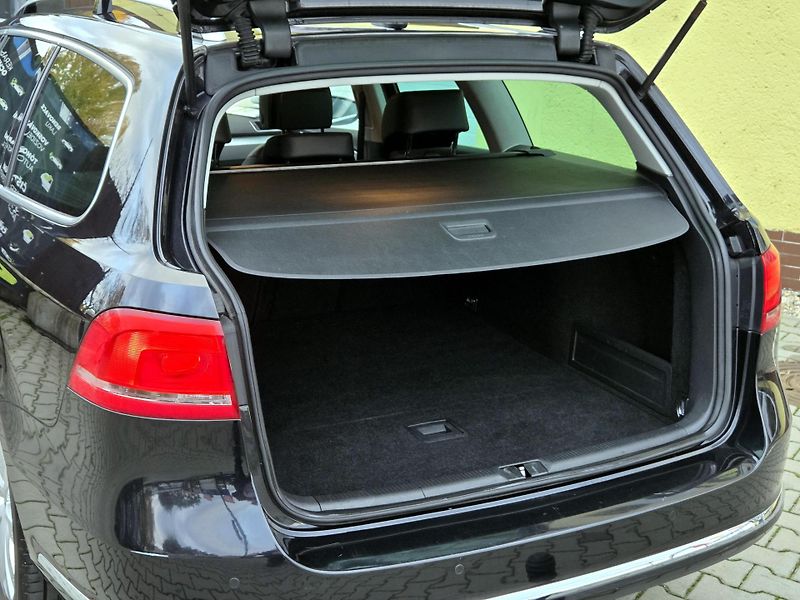 Volkswagen Passat TDi Highline, SERV.KNIHA       - fotka 19 z 51