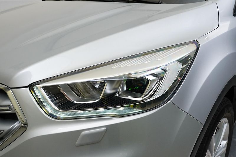 Ford Kuga - fotka 9 z 24
