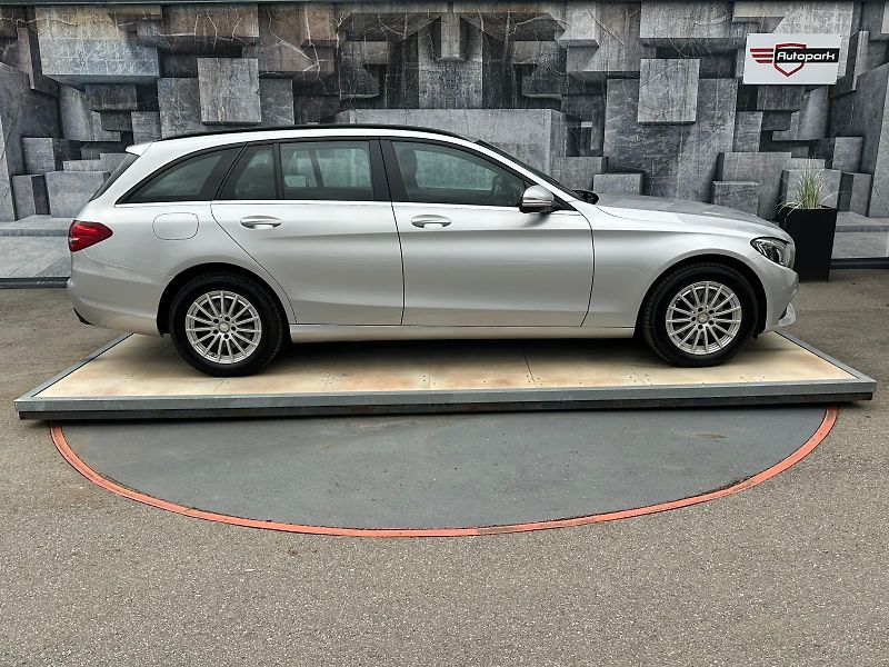 Mercedes-Benz Třídy C (2015) C220CDI,125KW,VYHŘ. SED.,TEMP. - fotka 5 z 23