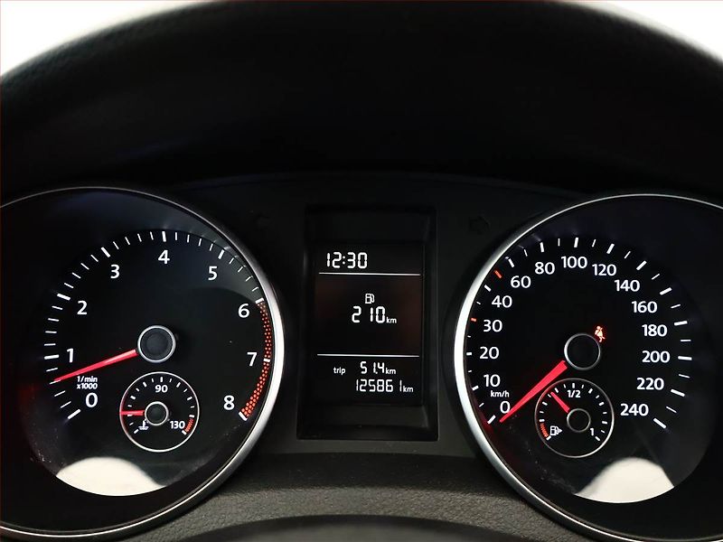 Volkswagen Golf (2012) 1.2 TSI, Tempomat - fotka 8 z 13