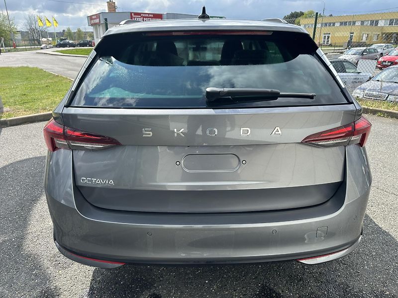 Škoda Octavia SELECTION + dovýbava *231 - fotka 5 z 13
