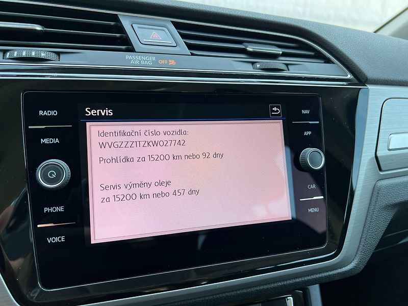 Volkswagen Touran (2019) 1.6TDi COMFORTLINE 7-míst - fotka 23 z 37
