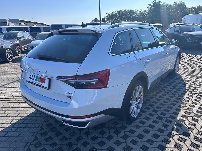 Škoda Superb 2,0 TDI 4x4 DSG 147kW - fotka 2 z 16