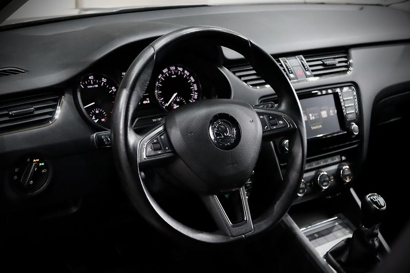 Škoda Octavia 3 Combi 1.4 TSI 110 kW - fotka 14 z 32