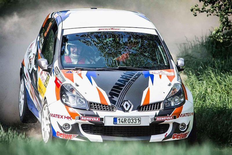 Jiří Hladík se svým zbrusu novým vozem Renault Clio Rally5 Phase II.