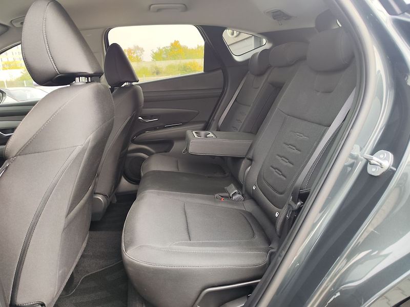Hyundai Tucson 1.6 T-GDI/118kW Style DCT - fotka 11 z 34