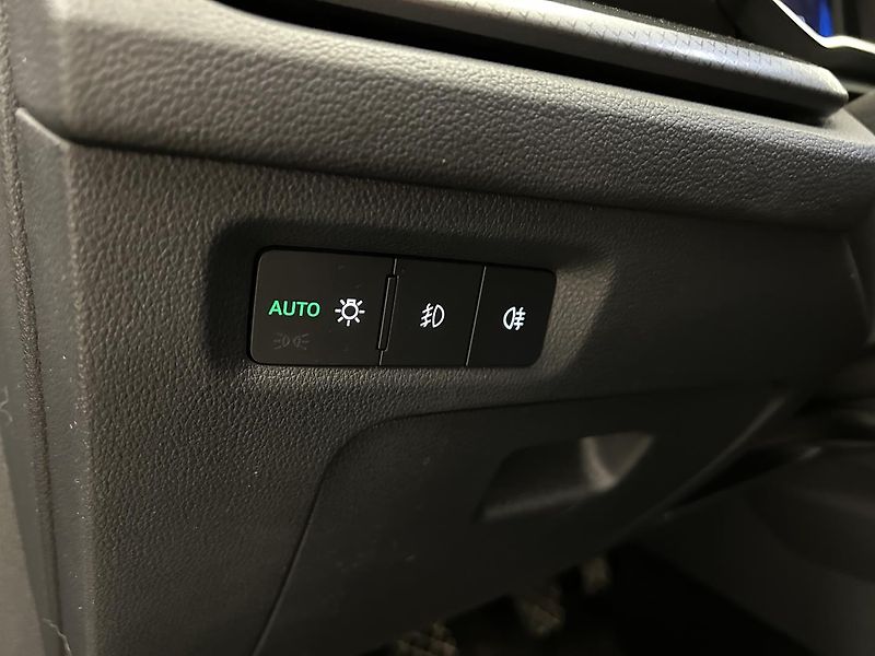 Škoda Octavia 2.0 TDI Ambition - fotka 8 z 26