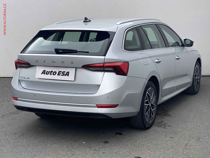 Škoda Octavia (2021) 1.5 TSi, 1.maj,ČR, Style - fotka 4 z 21