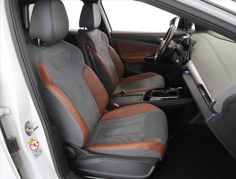 Volkswagen ID.4 (2021) Pro Perf. (82 kWh), SoH 93% - fotka 9 z 26