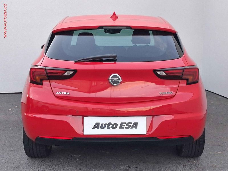 Opel Astra (2017) 1.4T, Innovation, LED, navi - fotka 5 z 19