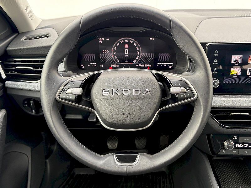 Škoda Scala (2025) 1.0 TSI / 85 kW / SELECTION - fotka 16 z 35