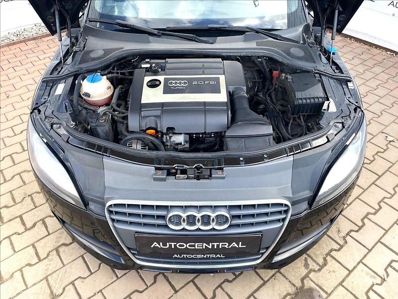Audi TT 2,0 TFSi,147kW,S-line,serv.kn. - fotka 8 z 25