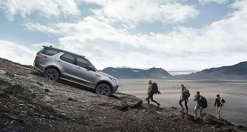 Land Rover Discovery SVX.