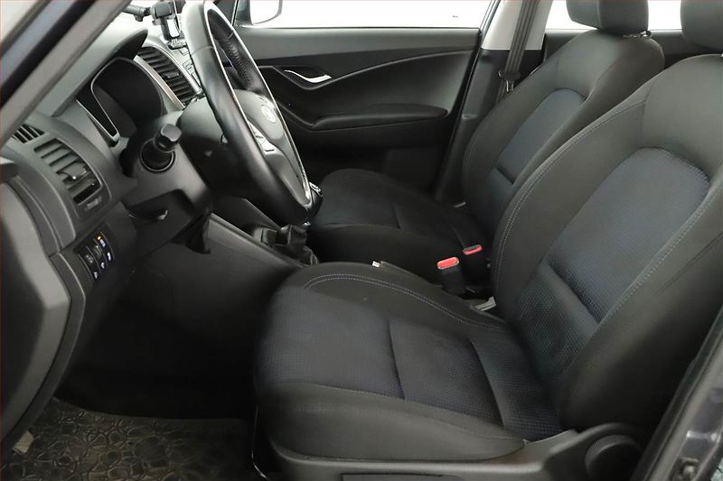 Hyundai ix20 (2016) 1.6 CVVT, Park. senzory - fotka 13 z 14