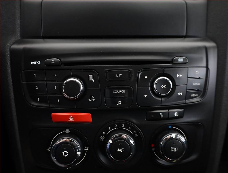 Citroën C4 (2013) 1.6 HDi, Serv.kniha, po STK - fotka 12 z 15