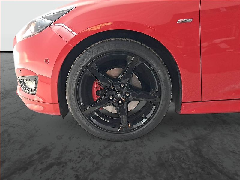 Ford Focus (2017) 1.5 EcoBoost, Serv.kniha, Navi - fotka 14 z 19