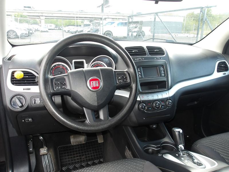 Fiat Freemont 2,4i LPG+BENZIN ! AUT ! 7 MÍST - fotka 20 z 33