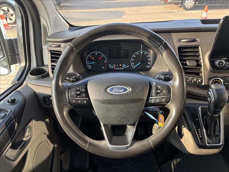 Ford Transit Custom 2,0 EcoBlue KombiVan L2 DPH - fotka 25 z 34