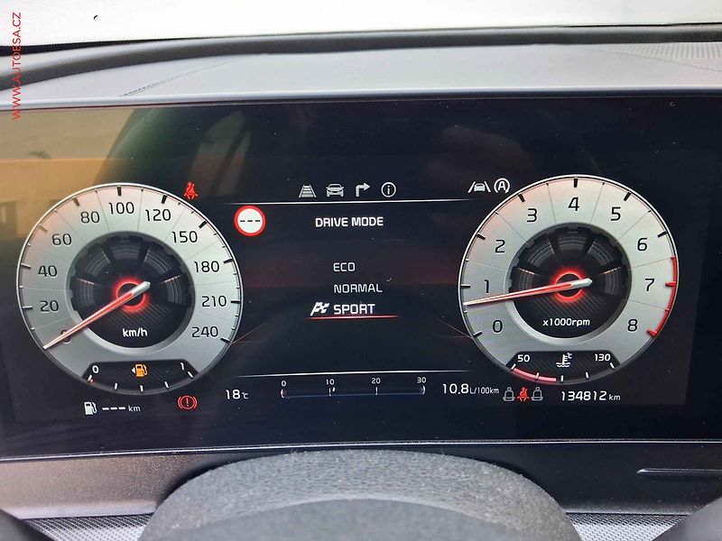 Kia Sportage (2023) 1.6 T-GDi, 1.maj,ČR, TOP - fotka 18 z 20