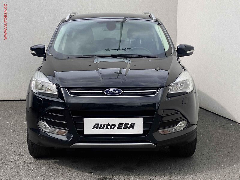 Ford Kuga (2014) 2.0 TDCi 4x4, Titanium - fotka 2 z 18