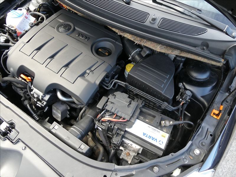 Škoda Roomster 1,6 TDi 66kW auto klima,servis - fotka 37 z 55