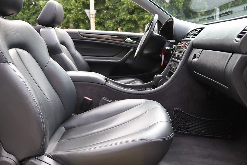 Mercedes-Benz CLK 55 AMG V8 CABRIO 255kW - fotka 40 z 50